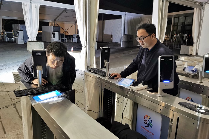 ����18(�й���)�ٷ���վ