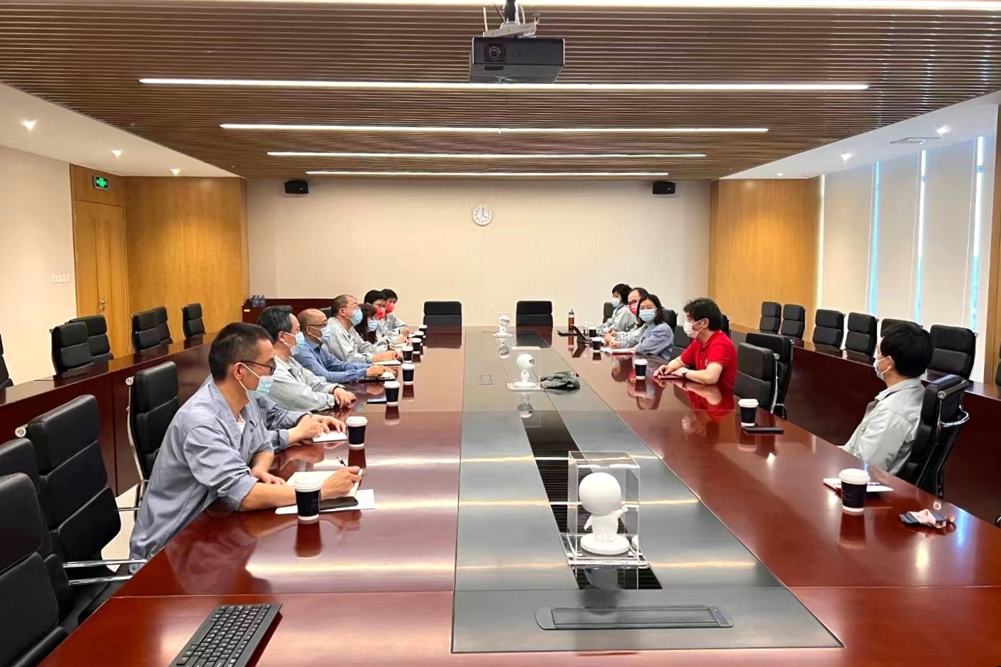 ����18(�й���)�ٷ���վ