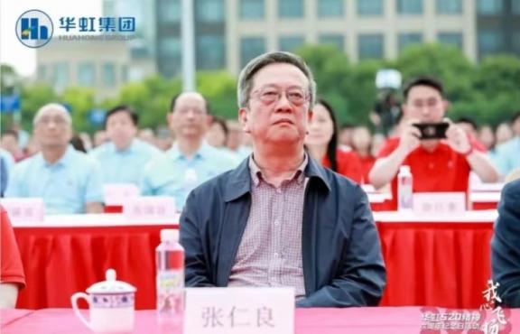 ����18(�й���)�ٷ���վ